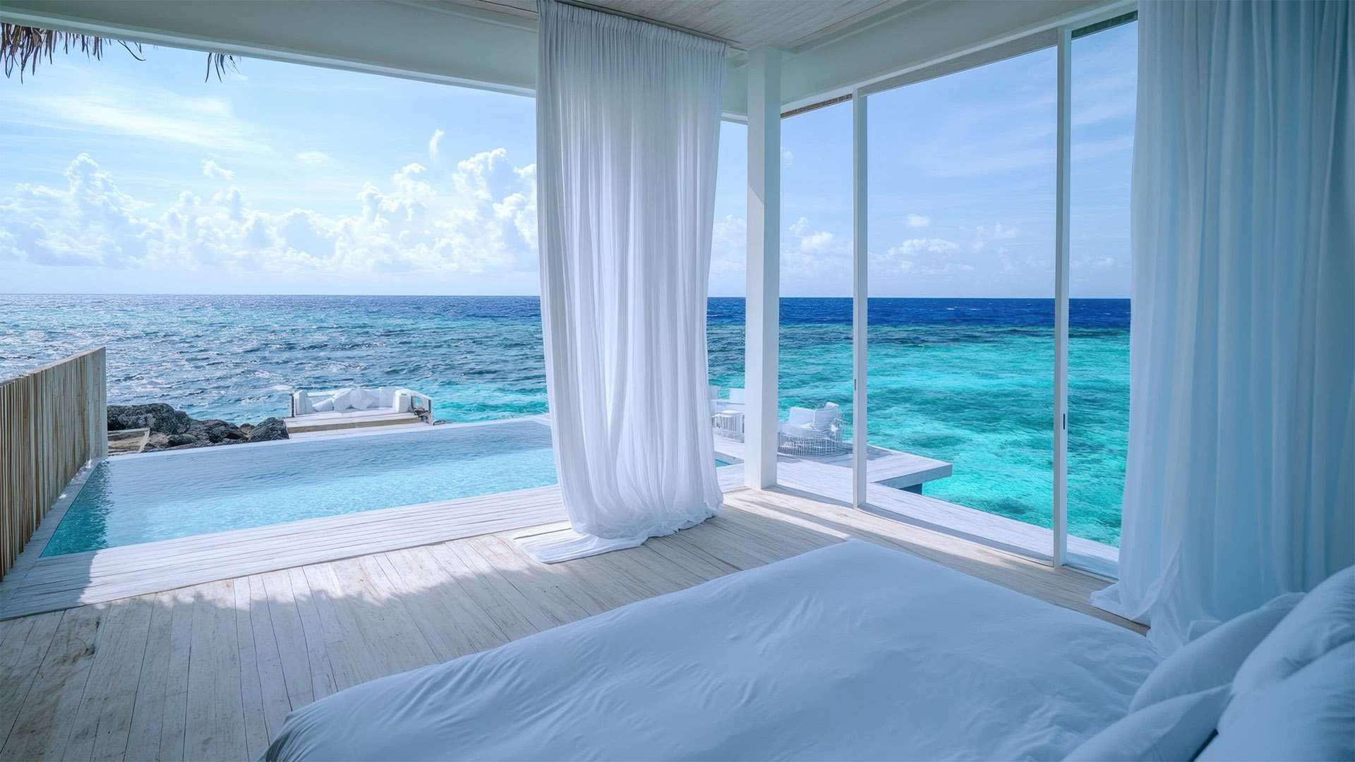 Luxury beachfront villa in Cabo San Lucas with infinity pool and ocean view