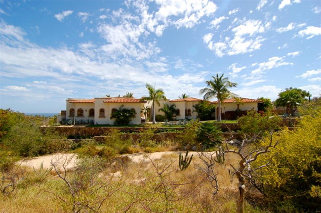Luxury Bargain: 4 Bedroom Home on a Cul-De-Sac Cabo del Sol