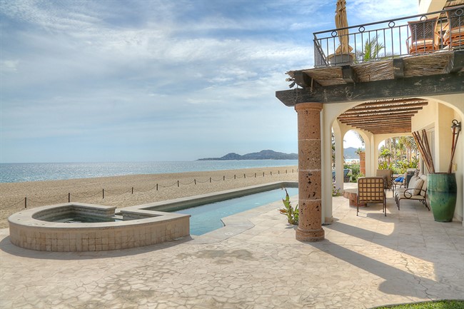 San Jose del Cabo Beachfront High Potential Rental Income