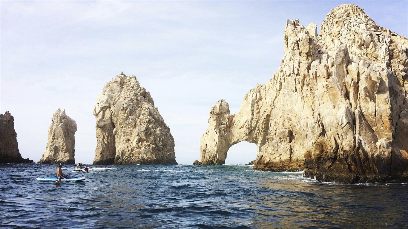 Luxury Condos in Los Cabos: Top Beachfront Options