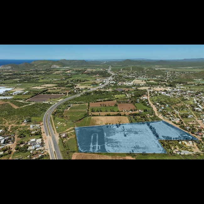 Huerta Palmitas: 4+ Hectare Dream Lot for Sale in Pescadero