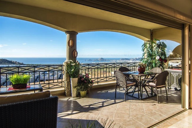 New Listing: 2 Bdrm Condo Ventanas Phase 3