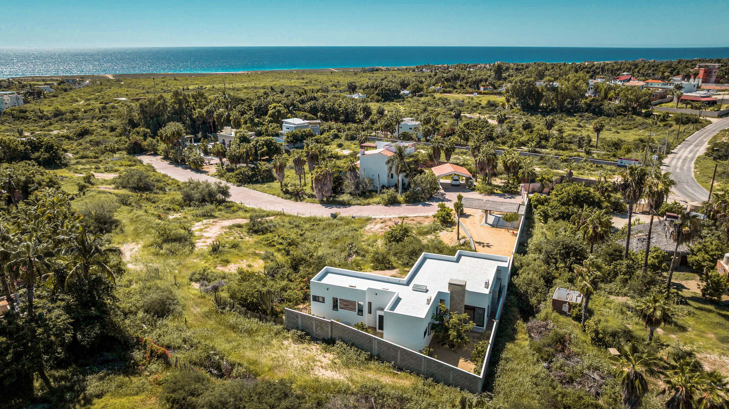 Terrace and garden at Casa Silva Todos Santos